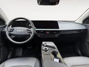 Kia EV6 Light 58 kWh 170 PK | 1e Eigenaar | Dealer onderhouden | Metallic lak | Trekhaak | Fabrieksgarantie t/m 28-02-2031 + 3x 1 jaar*  | NAP