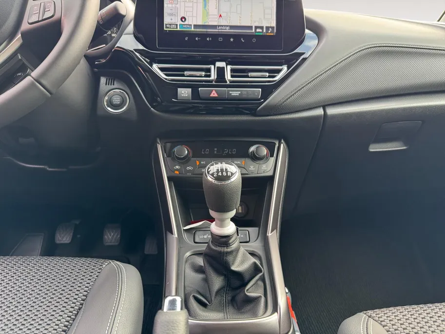 Suzuki S-Cross 1.4 Boosterjet Style Smart Hybrid | Android Auto Apple Carplay | Adaptive Cruise Control | 9-inch touchscreen | Suzuki Connect