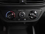 Hyundai i10 1.0 Comfort | Carplay | Airco | Cruise | NU Rijklaarprijs! Incl.12 Maanden, APK, Onderhoudsbeurt etc! Premiumpakket gratis!