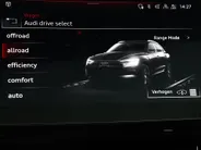 Audi e-tron 55 quattro S edition 95 kWh 408pk SOH 95,1 % · Panoramadak · Camera · Luchtvering · Elek. Stoelen + Geheugen · Afneembare Trekhaak · Matrix LED · Keyless ·