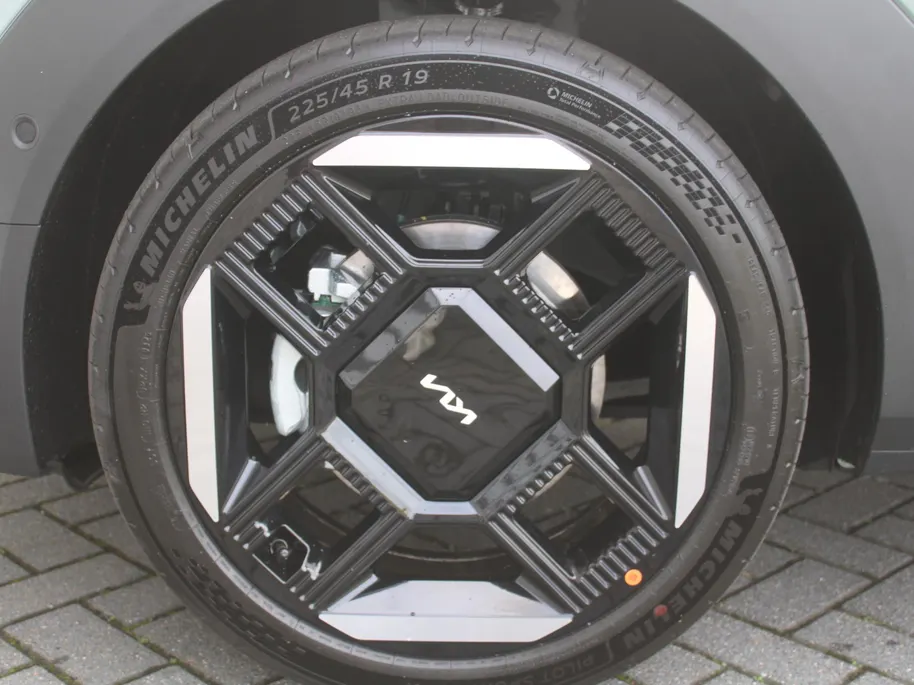 Kia EV2 GT-Line 61 kWh | Stuur-/stoelverwarming + ventilatie | 360 Camera | Schuifdak | Geheugenstoel | 19' LM | Dodehoek detectie | Telefoonlader |