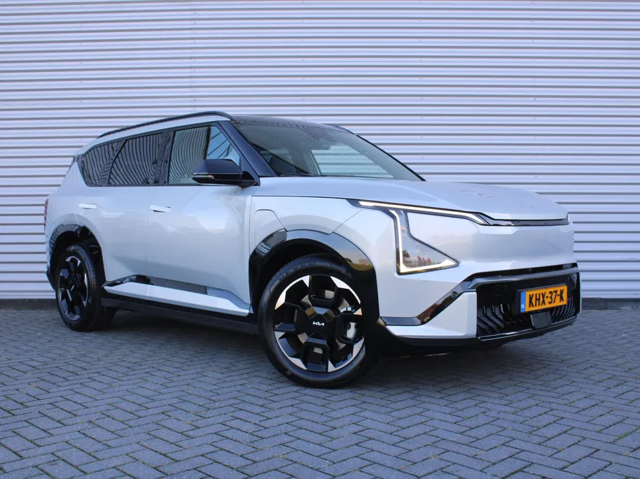 Kia EV5 GT-Line Business Edition 81.4 kWh | Trekhaak | Stuur-/stoelverwarming v+a | Schuifdak | Leer | Elek. stoelverstelling + achterklep | 20' LM | LED |
