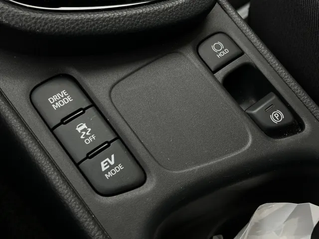 Toyota Yaris Cross 1.5 Hybrid 130 Dynamic | Stuur en Stoelverwarming | All Seasons