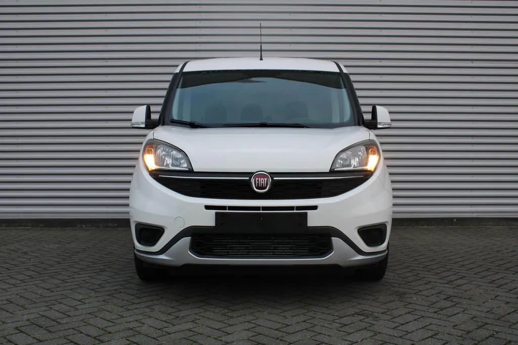 Fiat Doblò Cargo 1.6 MJ L1H1 S Trekking | Nieuw | Airco | Camera | Cruise | Navi | Apple Carplay/Android Auto | 3 zits |