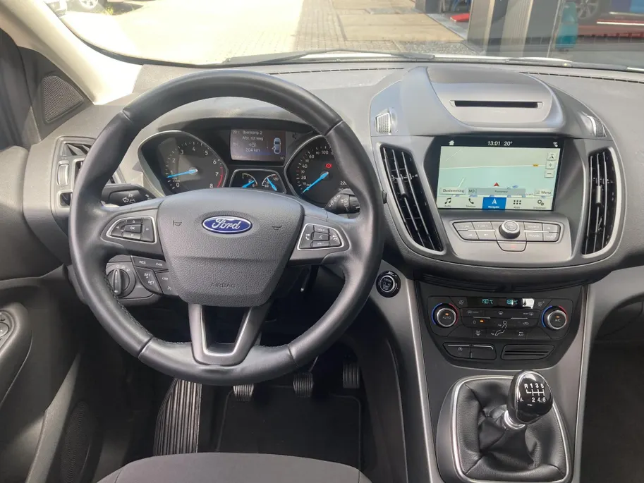 Ford Kuga 1.5 EcoBoost 120 pk Trend Ultimate Groot Navi - Trekhaak - Voorruitverwarming