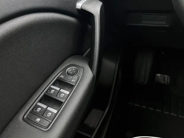 Renault Captur E-Tech full hybrid 145 techno | CAMERA | NAVI GROOT
