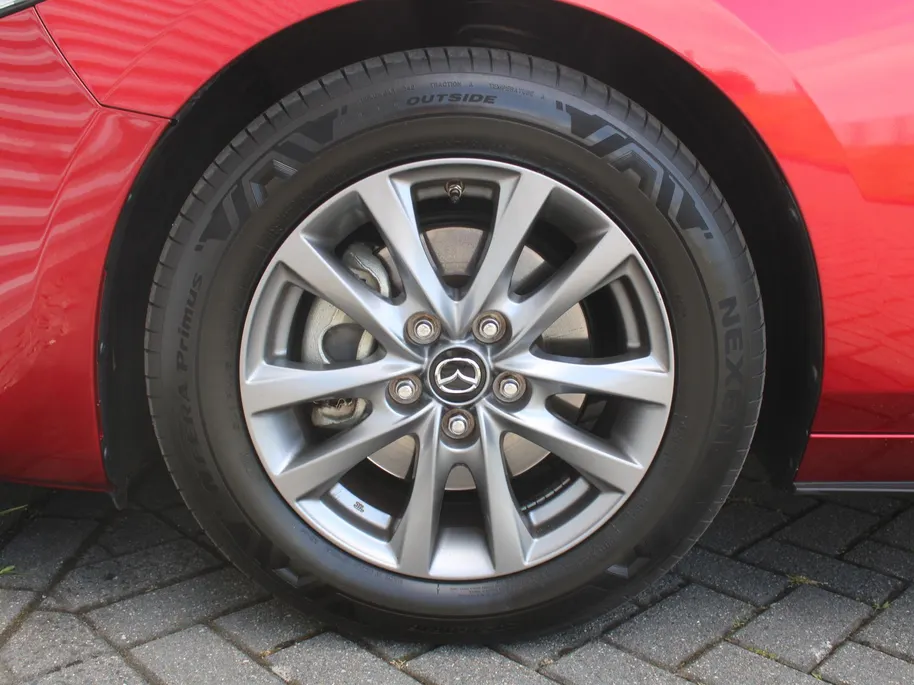 Mazda 3 2.0 e-SkyActiv-G M Hybrid 122 Comfort | Stuur-/stoelverwarming | Camera | Cruise adapt. | Clima | 16' LM | HUD | LED | Dodehoek detectie |