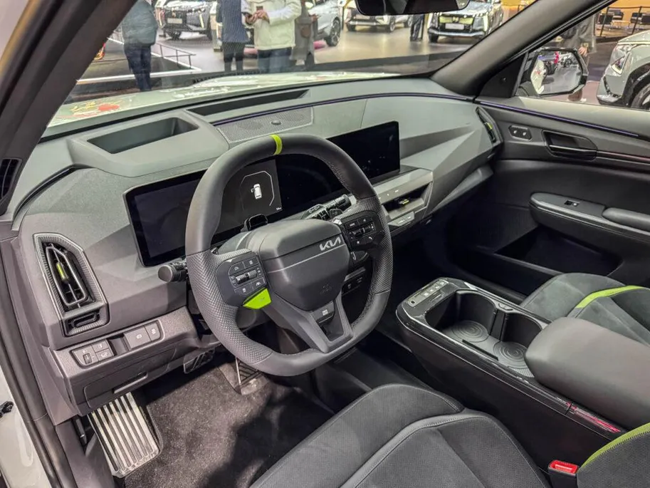 Kia EV5 GT AWD 81.4 kWh Launch control | Elektronisch adaptief onderstel met road-preview | 20' lichtmetalen GT-velgen
