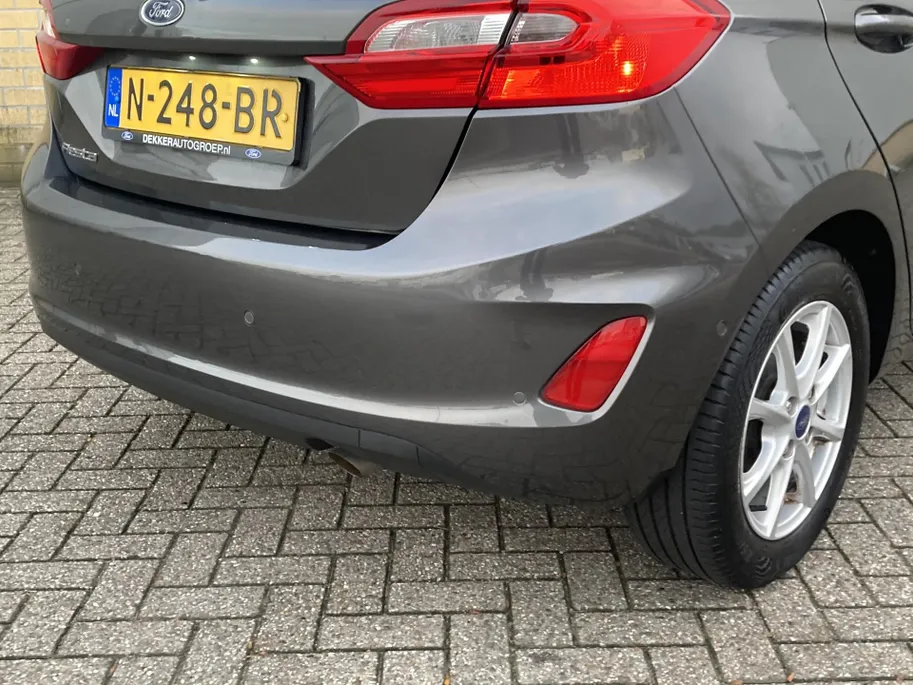 Ford Fiesta 1.0 EcoBoost 100 pk Titanium 5-deurs Navigatie - Apple Carplay/ Android Auto - Active Park Assist