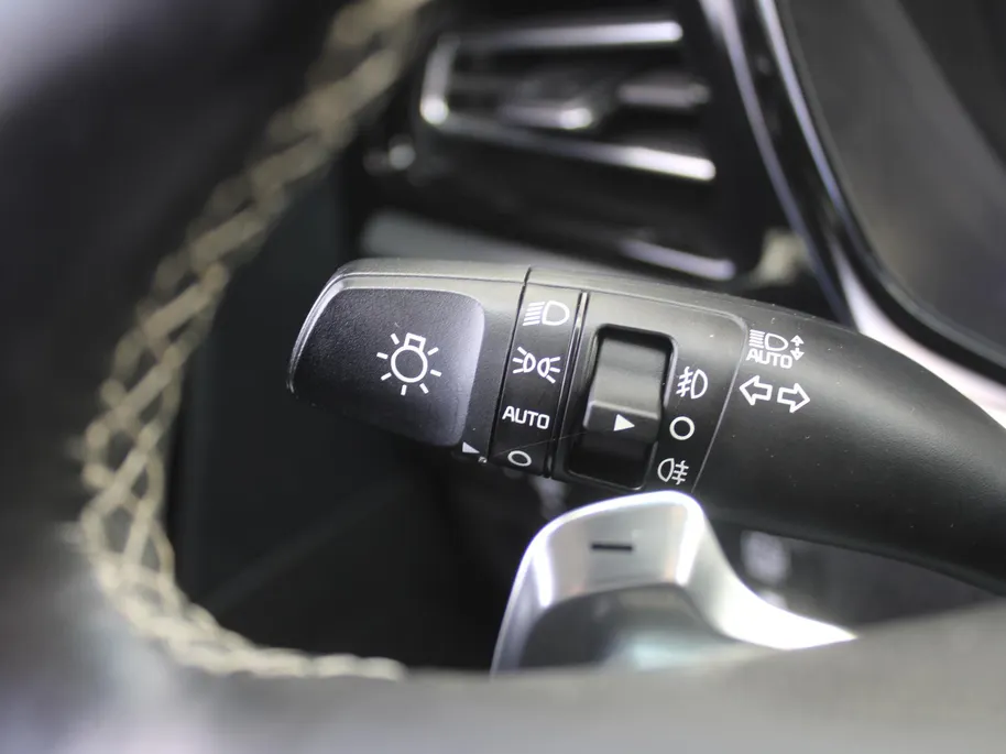 Kia Niro 1.6 GDi Hybrid DynamicPlusLine | Stuur-/stoelverwarming | Camera | Leer | Navi | Clima | Cruise adapt. | LED | Keyless | 16' LM |
