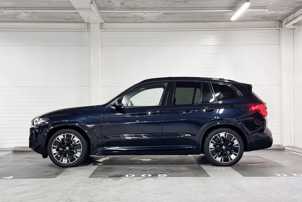 BMW iX3 High Executive