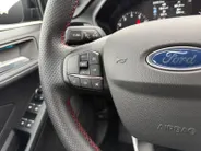 Ford Focus 1.0 EcoBoost Hybrid ST Line Style | Dealer onderhouden | NL auto | Winter pack | Cruise control | Parkeersensoren voor en achter | Achteruitrijcamera | Draadloos opladen mobiel | Apple carplay & Android auto | Keyless entry | Privacy glas | Bovag garantie