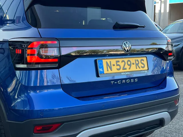 Volkswagen T-Cross 1.0 TSI Life AUTOMAAT | NAVIGATIE | APPLE CARPLAY | ANDROID AUTO | 17 INCH LMV | STOELVERWARMING | ADAPTIVE CRUISE CONTROL |