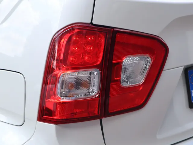 Suzuki Ignis 1.2 Hybrid Select Carplay | Bi-tone