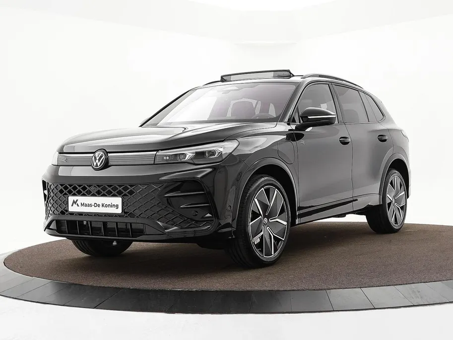 Volkswagen Tiguan R-Line Edition 1.5 eHybrid 204 PK 6 versn. DSG · Black Style Pakket · Panoramaschuif-kanteldak · Comfort Pakket Plus · Interieur Style Pakket · Prijs is inclusief inruilpremie ·