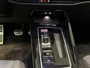 Volkswagen Golf 1.5 272pk DSG eHybrid GTE · Panoramadak · Wegklapbare Trekhaak · Camera · Apple/Android Car Play · 18'' Inch · Garantie t/m 16-10-2030 of 100.000km