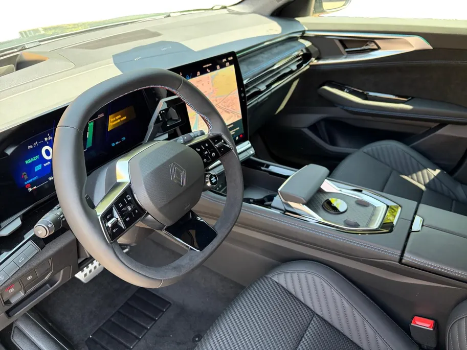 Renault Espace E-Tech full hybrid 200 esprit Alpine 5p. NU DEZE VOORAAD AUTO MET 7330,- korting| Gratis 5 jaar garantie tot 100.000km  op = op | Navigatie | LMV | Camera | ACC | Carplay |