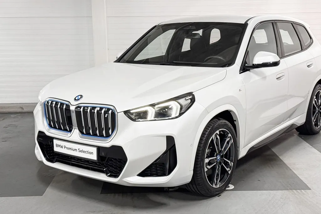 BMW iX1 xDrive30 Launch Edition