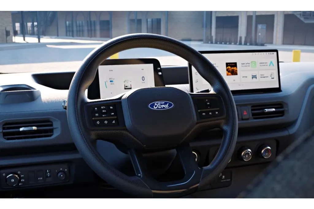 Ford Transit City 330 GB Trend L2H2 56 kWh 150 pk FWD | 12,3 scherm met apple car play & android auto | Adaptive cruise control | Parkeersensoren voor en achter | Achteruitrijcamera | Bijrijdersbank | Vanaf heden bestelbaar! - Bezichtigen vanaf Q4-2026