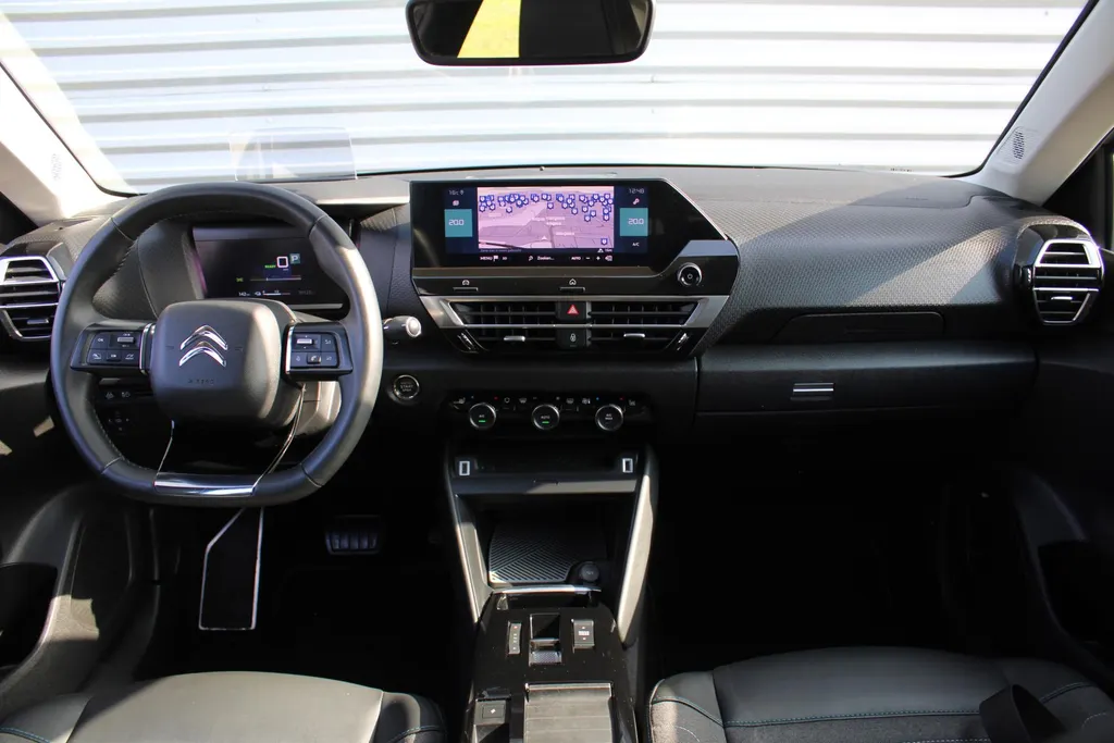 Citroën ë-C4 Shine 50 kWh | Airco | Cruise | Navi | Keyless | Trekhaak | LM Velgen | Heads Up Display | Stoelverwarming |