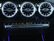 Mercedes-Benz GLA 180 AMG Line l Keyless l Achteruitrij camera l Stoelverwarming
