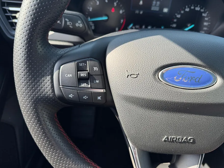 Ford Focus Wagon 1.0 EcoBoost Hybrid ST Line |Winter Pack| Full-LED koplampen| Geluidsisolerend glas| Sportonderstel|  12 maanden Bovag Garantie|