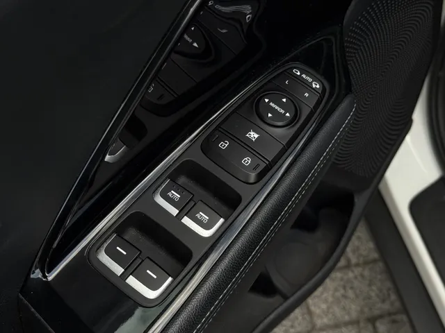 Kia Niro 1.6 GDi H. Execut.Line | Open dak | Trekhaak