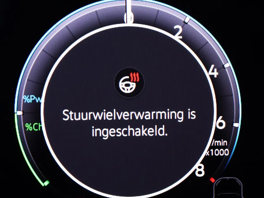 Volkswagen Tiguan R-Line 1.5 eHybrid 204 PK 6 versn. DSG · Voorstoelen verwarmbaar · Sfeerverlichting · All-season banden