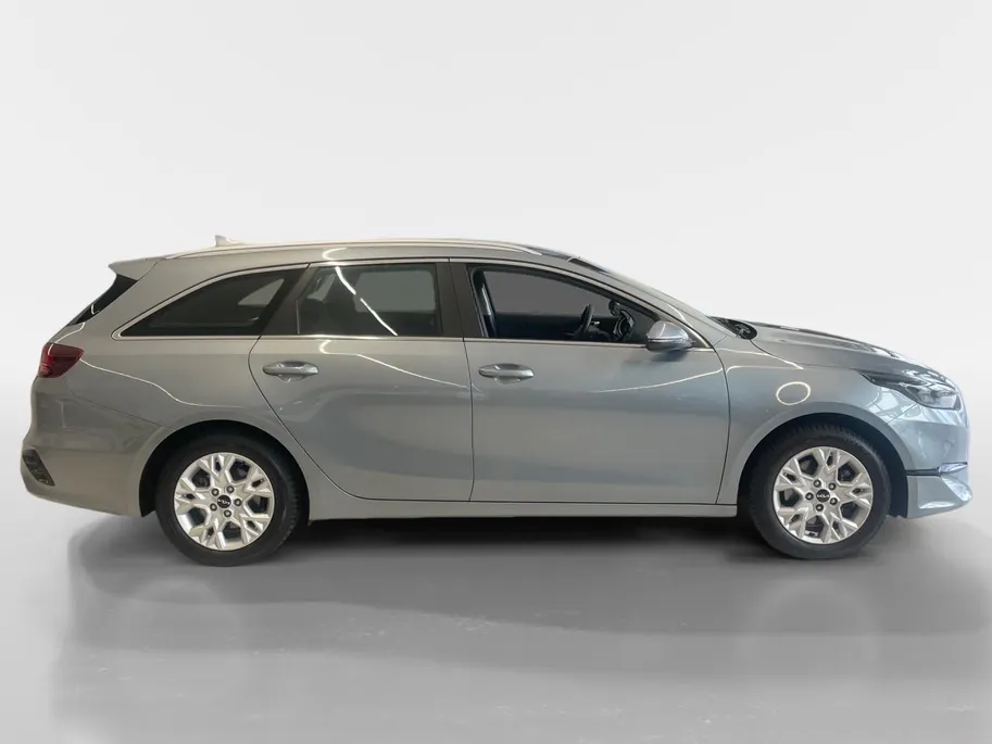 Kia Ceed Sportswagon 1.5 T-GDi DynamicLine | Cruise Control | Climate Control | Camera | Navigatie | LM Velgen | Trekhaak |