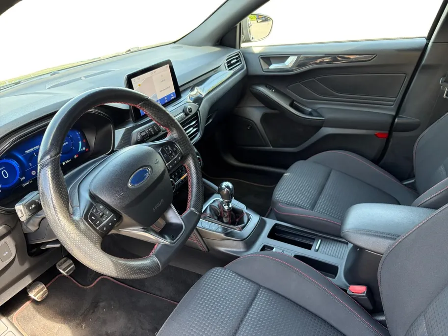 Ford Focus Wagon 1.0 EcoBoost Hybrid ST Line X Business 155PK | B&O | Winter Pack | Adaptieve Cruise Control | Camera | El. Achterklep | BLIS