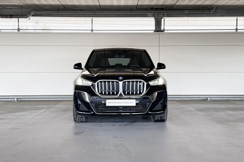 BMW iX1 xDrive30 Launch Edition 67 kWh