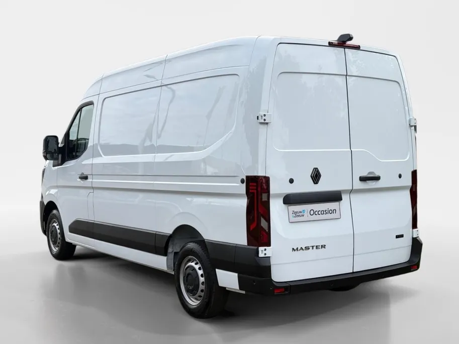 Renault Master E-Tech T35 L2H2 Advance Long Range 87 kWh Automaat | NIEUWE AUTO - DIRECT LEVERBAAR! | Camera | Climate Control | Cruise Control | Apple CarPlay/Android Auto | Full LED | Licht & Regen Sensor | Parkeersensoren |