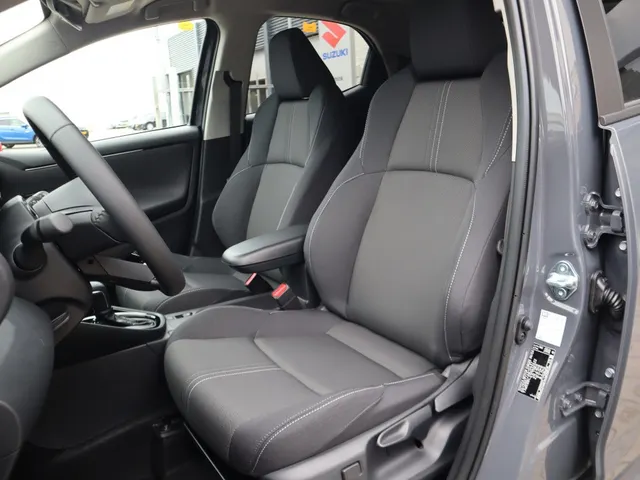 Toyota Yaris 1.5 Hybrid 115 Dynamic | V+A Parkeersensoren | Stoel & Stuur Ver