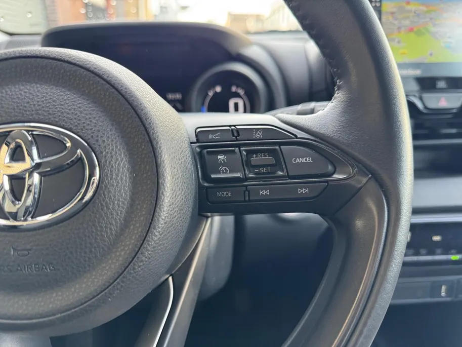 Toyota Yaris 1.5 Hybrid Style | Navigatie | Climate control | Parkeer camera | Stoel verwarming | Keyless