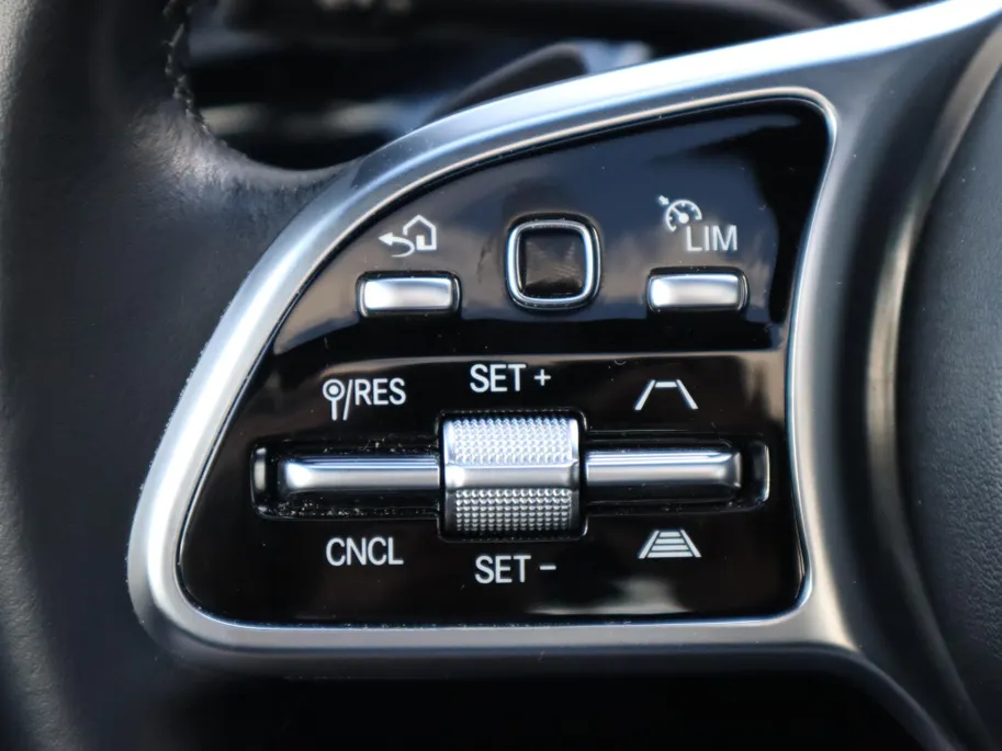 Mercedes-Benz A-Klasse 250 e Business Solution Luxury Limited l Panoramadak l Stoelverwarming l Ambiente lichtpakket