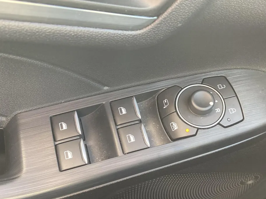 Ford Kuga 2.5 PHEV 225 pk Titanium Trekhaak - Navigatie - Apple Carplay/Android Auto - Camera - Draadloos opladen telefoon