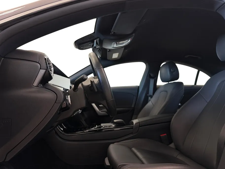 Mercedes-Benz CLA 180 AUTOMAAT | LUXURY LINE | APPLE CARPLAY | NL-AUTO |