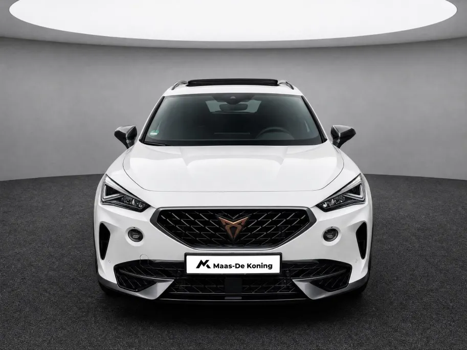 CUPRA Formentor 1.4 245pk DSG e-Hybrid VZ Performance · Panoramadak · Camera · Trekhaak · Apple/Android Car Play · Navigatie · Stoelverwarming · 19'' Inch ·