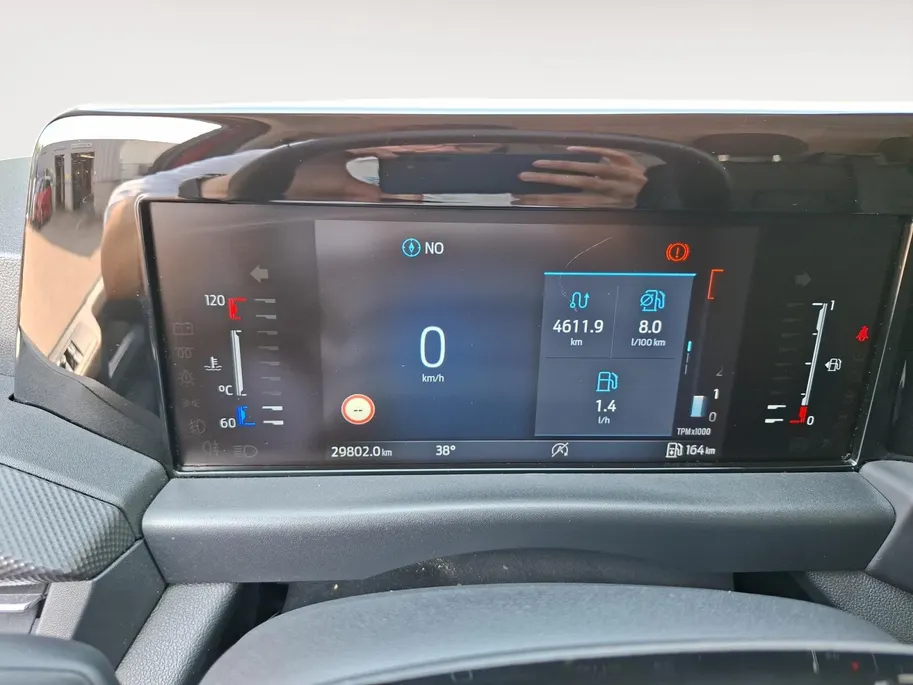Ford Transit Custom 320 2.0 TDCI L2H1 Limited 136 pk handgeschakeld | BPM vrij! | Dealer onderhouden | Trekhaak | Apple carplay/ Android Auto