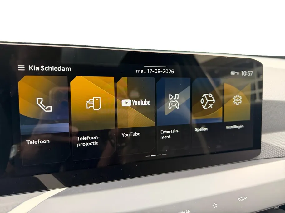 Kia EV5 GT-PlusLine 81.4 kWh Auto is verkocht | Warmtepomp | Massagefunctie | Harman/Kardon audio-installatie | Dodehoekcamera | 360 camera | Glazen schuif-/kanteldak | Memory seats | Elektrisch bedienbare achterklep