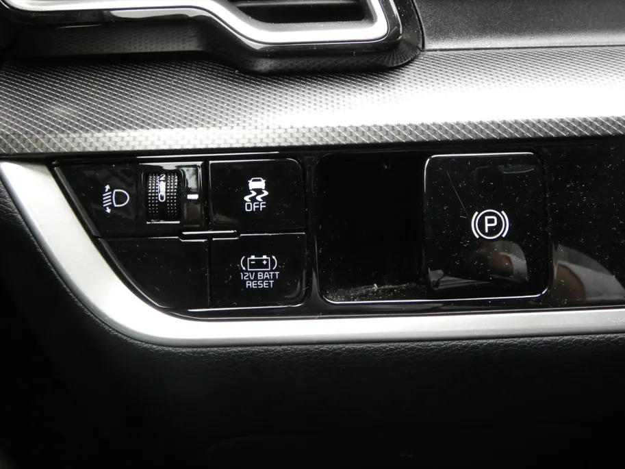 Kia Sportage 1.6 T-GDi 230pk Hybrid AT6 Dark Edition