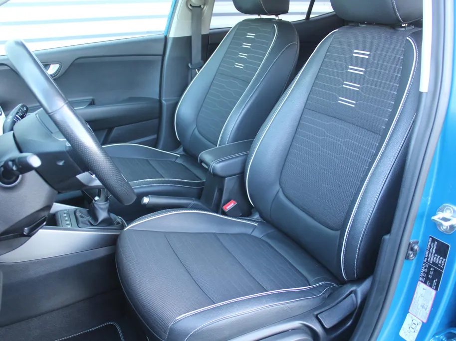 Kia Stonic 1.0 T-GDi MHEV GT-Line | Stuur-/stoelverwarming | Camera | 17' LM | Clima | Keyless | Apple Carplay/Android Auto | Navi | Cruise |