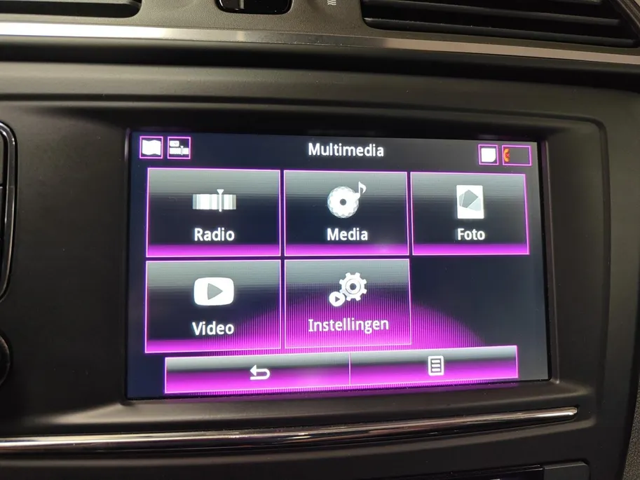 Renault Kadjar 1.2 TCe Bose NAVI AIRCO CAMERA 360 PARKEERSENSOREN BOSE GELUIDSSYSTEEM LM VELGEN HOGE INSTAP KEYLESS ENTRY DEALER ONDERHOUDEN