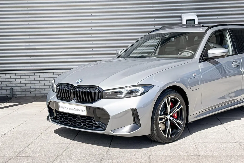 BMW 3 Serie Touring 330e