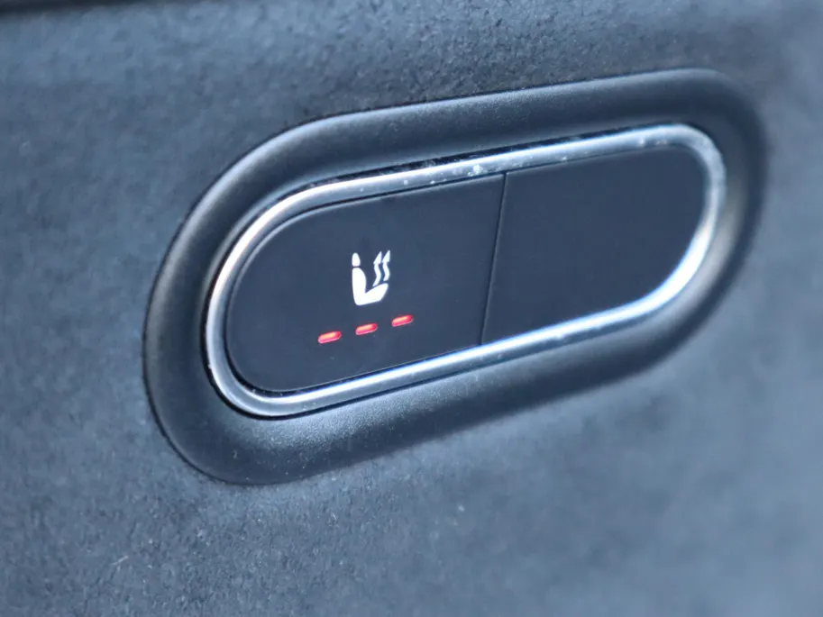 Mercedes-Benz A-Klasse 250 e l Panoramadak l Stoelverwarming l Achteruitrij camera