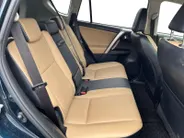 Toyota RAV4 2.5 Hybrid AWD Executive Business | Elektrische achterklep | Schuifdak | Lederen interieur | Trekhaak | 1.650 kg trekgewicht |