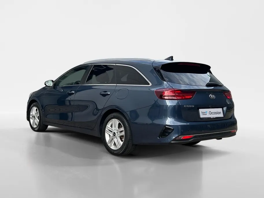 Kia Ceed Sportswagon 1.0 T-GDi DynamicPlusLine | Apple Carplay / Android Auto | Navigatiesyteem | Parkeersensoren + Camera Achter | Licht + Regensensor | Stoel + Stuurverwarming | Cruise Control | Climate Control | Rijstrooksensor + Correctie |