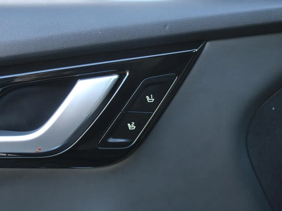 Kia EV6 Plus 77.4 kWh | Stuur-/stoelverwarming + ventilatie | Elektr. stoelverstelling + achterklep | Leer | Warmtepomp | 19' LM | Camera | LED |