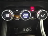 Renault Captur 1.0 TCe 90 Intens *Cruise Control * Carplay * LM Velgen * All Season Banden * 12 Maanden BOVAG Garantie *