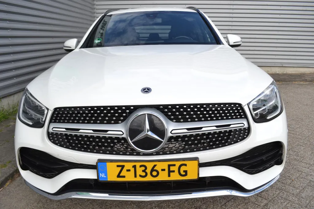 Mercedes-Benz GLC 300E AMG LINE 4MATIC|BURMESTER|NAVI|TREKHAAK